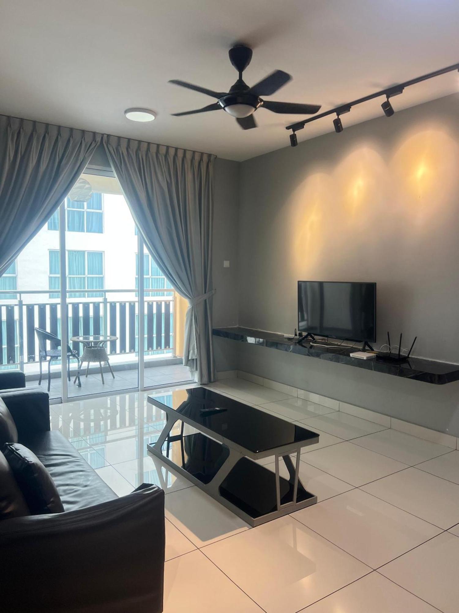 Residences At Daya By Sr Home Johor Bahru Zewnętrze zdjęcie